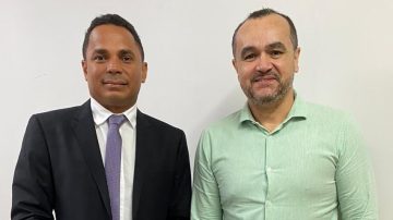 Vereador Josmundo (PODE) se encontra com o secretário executivo municipal Paulo Cezar Monteiro