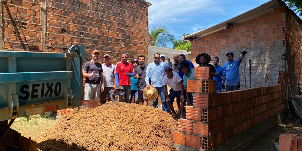A construção, que está com previsão de término para o mês de março, permitirá que ela tenha maior qualidade de vida e um amplo, seguro e confortável lar.