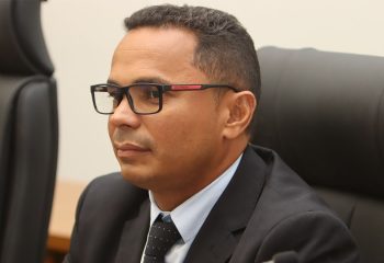 Vereador Josmundo durante a sessão na Casa de Leis (2)