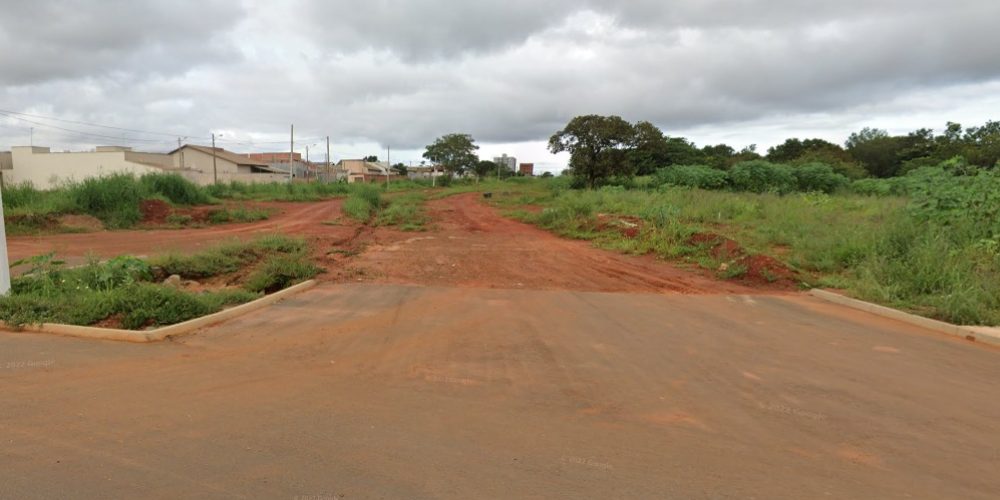 Trecho entre as rotatórias ainda não possui pavimentação asfáltica