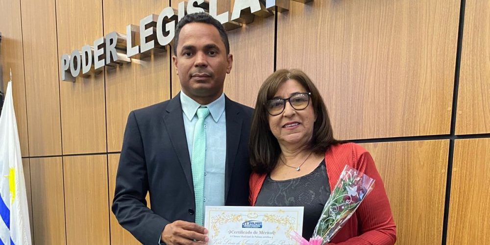 Vera Lúcia recebeu do vereador Certificado de Mérito